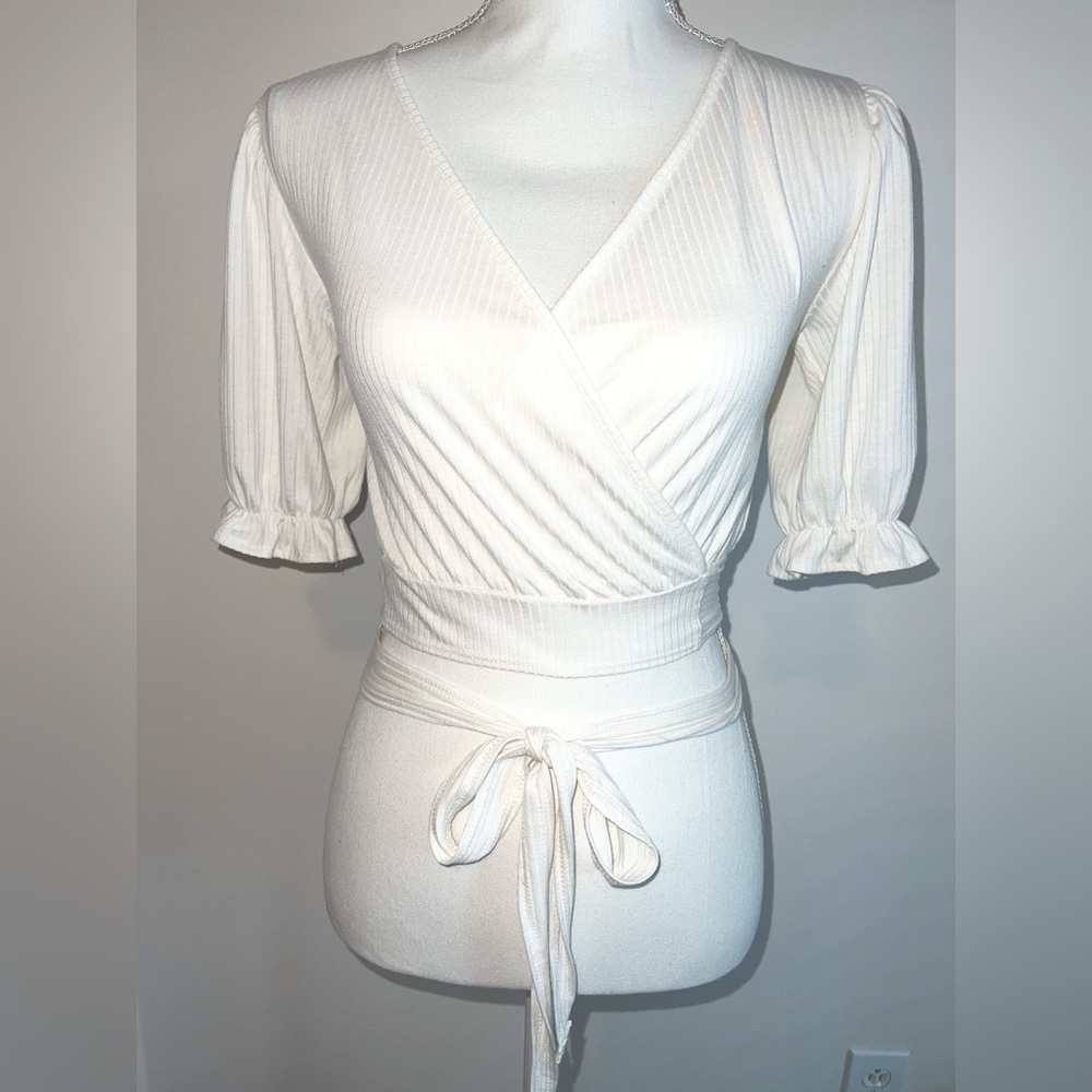 Forever 21 Ribbed Knit Wrap Top in Ivory Sz M 💜Firm Price💜